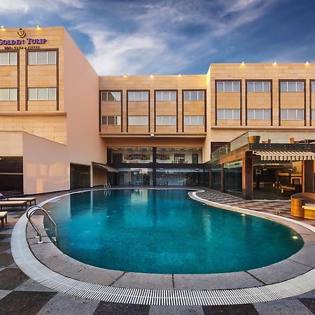 Hotel Golden Tulip Bhiwadi Exterior foto