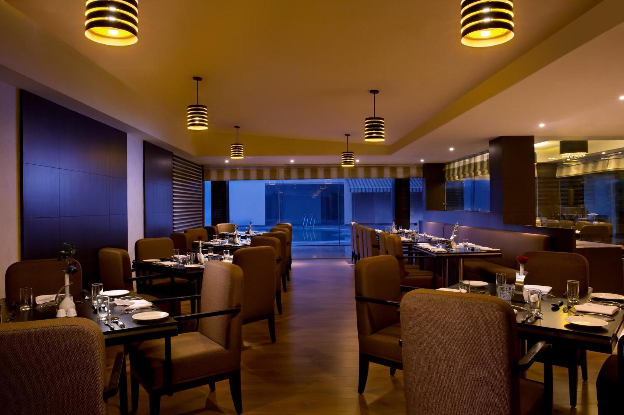 Hotel Golden Tulip Bhiwadi Exterior foto