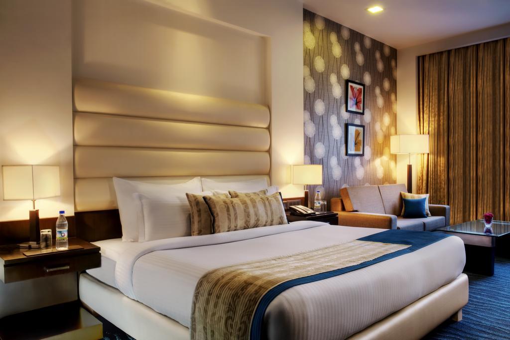 Hotel Golden Tulip Bhiwadi Exterior foto
