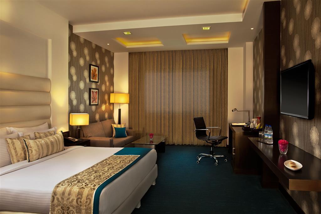 Hotel Golden Tulip Bhiwadi Habitación foto